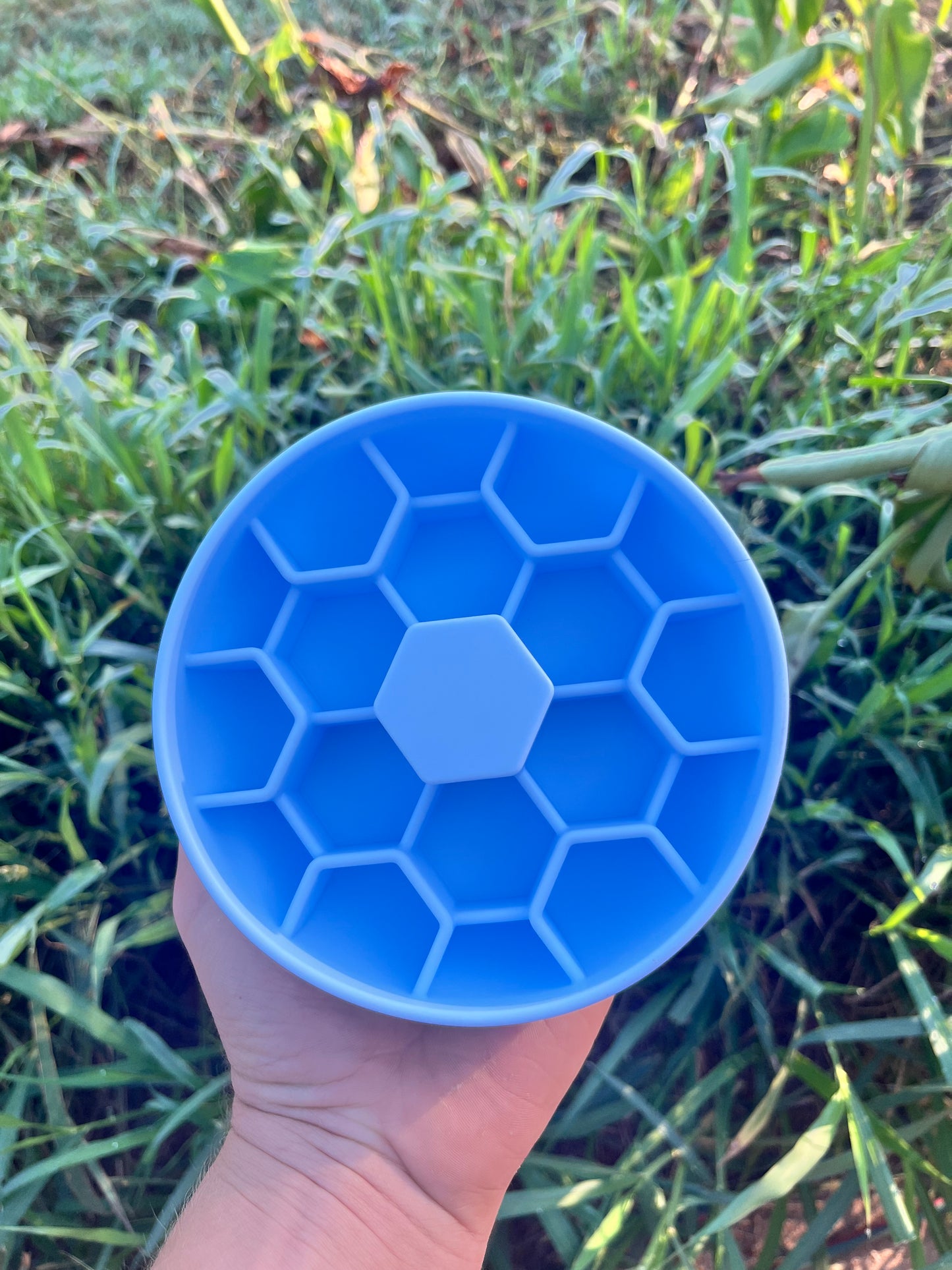 Small slow feeding trays